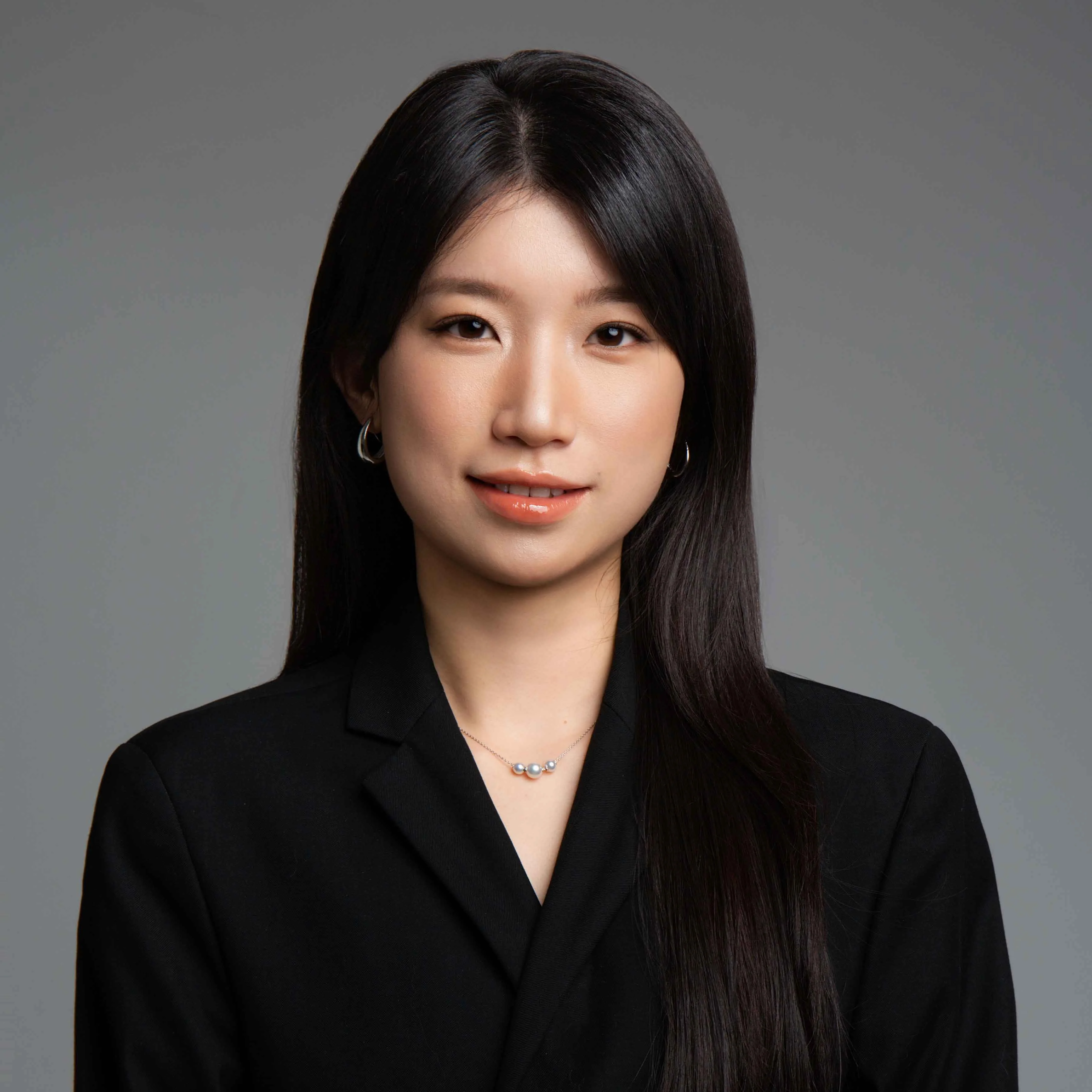 Iris Hu 胡洁雯